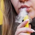 Sigaretta elettronica e salute dentale è dannosa quanto il fumo tradizionale?